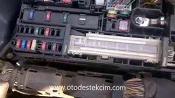 TOYOTA AURİS ÇIKMA SİGORTA KUTUSU ADNAN TÜRK OTO 'DA